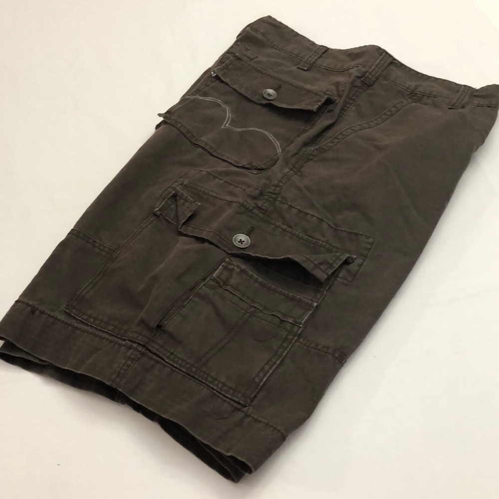 LEVIS Sz 36 Cargo Shorts